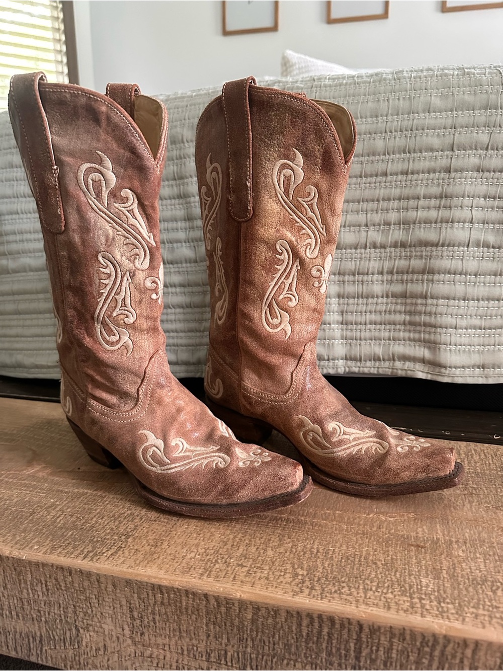 Embroidered Leather Cowboy Boots in Brown